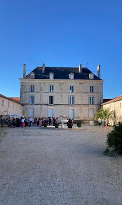 Château de la Bone façade au crépuscule